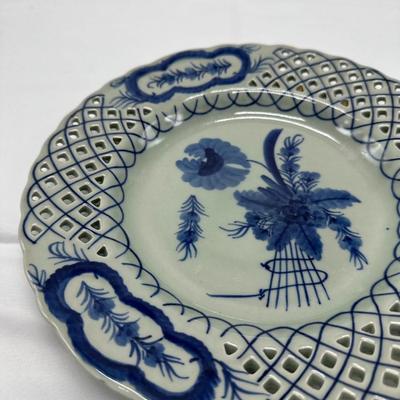 Chinese Export Stype Porcelian Plate