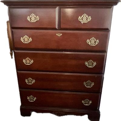 Lot# 007 KINCAID Five Drawer Dresser, Drexel Style