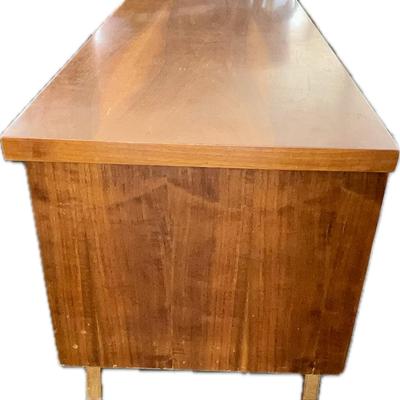 Lot# 009 Lane MCM Wooden Cedar Chest