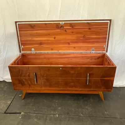 Lot# 009 Lane MCM Wooden Cedar Chest
