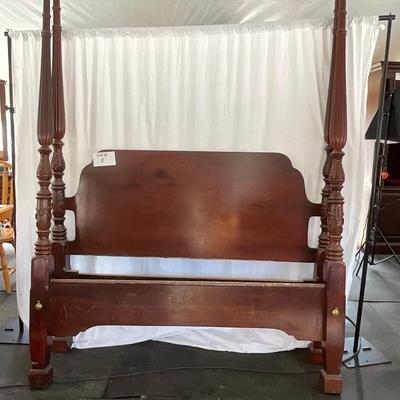 Lot# 011 Vintage Four- Poster Full Size Bed