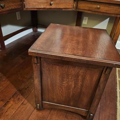 Corner Desk w/File Cabinet (D-JS)