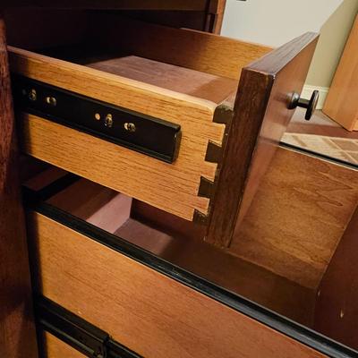 Corner Desk w/File Cabinet (D-JS)