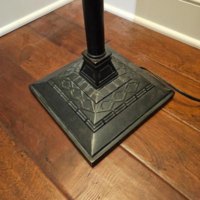 Floor Lamp w/Stained Glass Shade (D-JS)