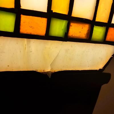 Floor Lamp w/Stained Glass Shade (D-JS)