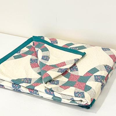 Grandmas Handmade Double Wedding Ring Quilt