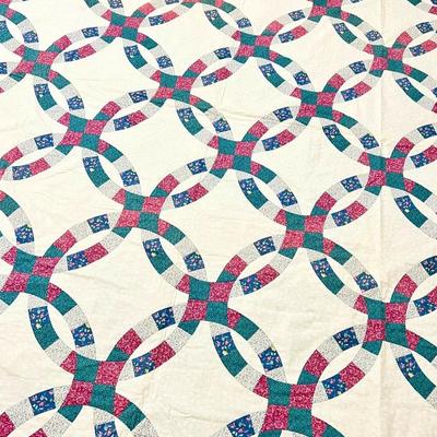 Grandmas Handmade Double Wedding Ring Quilt