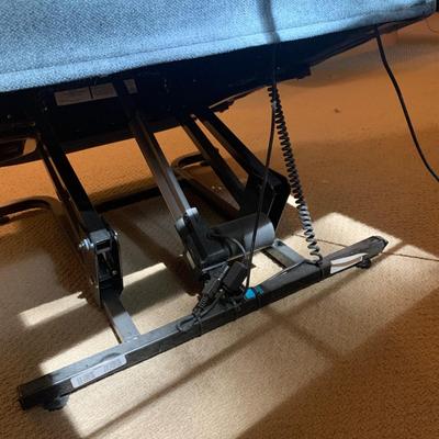 Power Lift & Recline Chair by UltraComfort America (PB-HS)