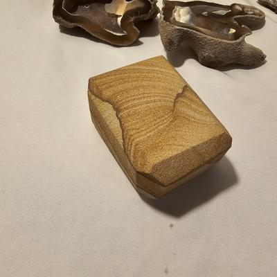 Assortment of Mineral & Rock Specimens (DR-JS)