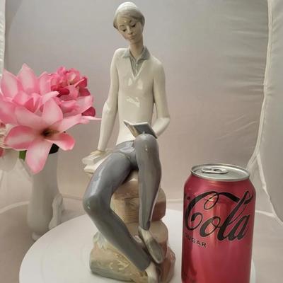 Vintage Large Lladro Figurine Hebrew Student Jewish Boy Reading Book