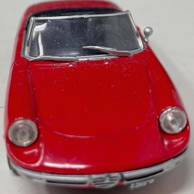 1970 Alfa Romeo Spider 1600 Production Car, IXO, China, 1/43 Scale, Mint Condition