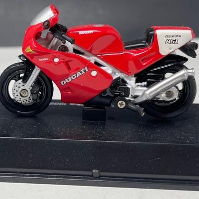 1988 Ducati 851 Superbike World Superbike, New Ray, 1/32 Scale, Mint Condition