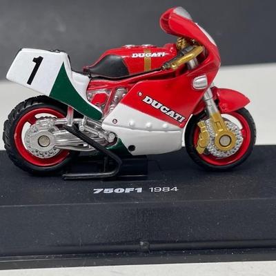 1984 Ducati 750 F1 World Superbike, New Ray, 1/32 Scale, Mint Condition