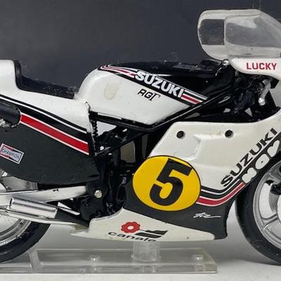 1981 Suzuki RGB 500 Grand Prix, IXO, China, 1/24 Scale, Mint Condition
