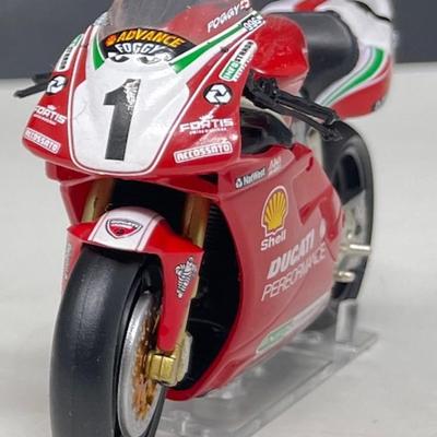 1999 Ducati 996 World Superbike, IXO, China, 1/24 Scale, Mint Condition