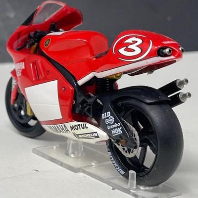2001 Yamaha YZR 500 - Max Biaggi Grand Prix, IXO, China, 1/24 Scale, Mint Condition
