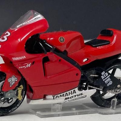2002 Yamaha YZR M1 - Max Biaggi Grand Prix, IXO, China, 1/24 Scale, Mint Condition
