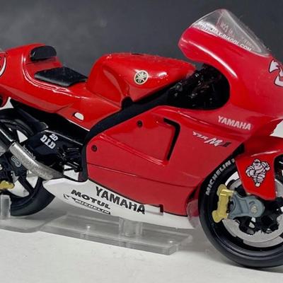 2002 Yamaha YZR M1 - Max Biaggi Grand Prix, IXO, China, 1/24 Scale, Mint Condition