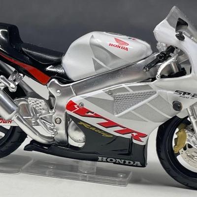 2002 Honda VTR 1000 SP2 Production, IXO, China, 1/24 Scale, Mint Condition