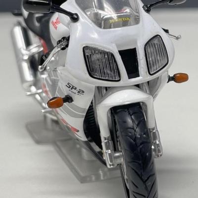 2002 Honda VTR 1000 SP2 Production, IXO, China, 1/24 Scale, Mint Condition
