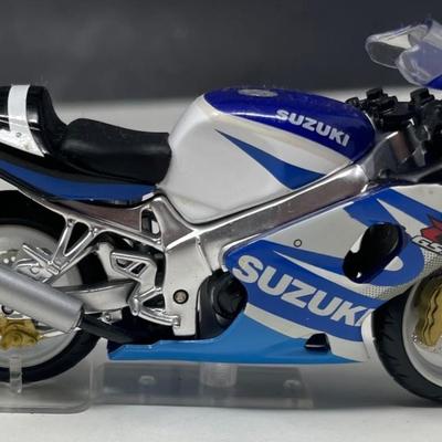 2002 Suzuki GSXR1000 Production, IXO, China, 1/24 Scale, Mint Condition
