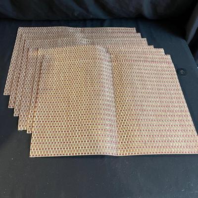 Placemats, Tablecloths & More (D-MG)