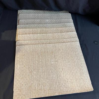 Placemats, Tablecloths & More (D-MG)