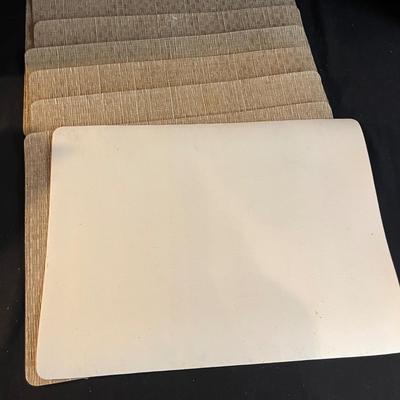 Placemats, Tablecloths & More (D-MG)