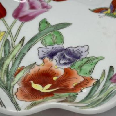 Large Chinese Vintage Bowl with Four Characters Mark