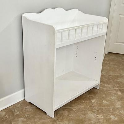**CORRECTION** Solid Wood Changing Table ~ *Read Details