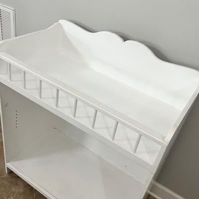 **CORRECTION** Solid Wood Changing Table ~ *Read Details