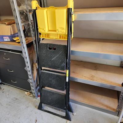 Cosco Large Heavy Duty 3 Ft Folding Portable Work Ladder w Tray