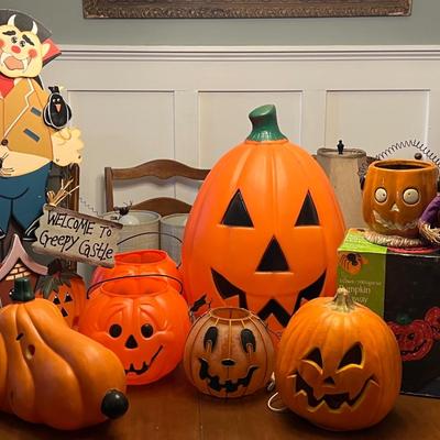 Halloween Pumpkins Decor Lot