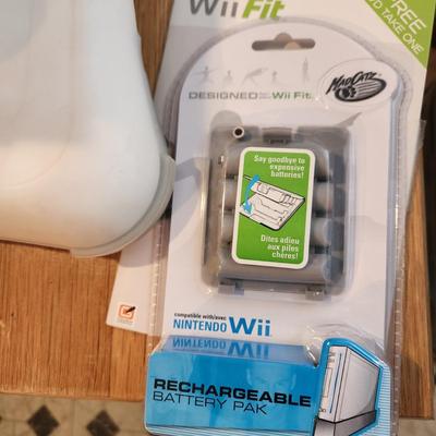 Large Lot of Wii Games, Console & Accessories Several Items still sealed. Super Mario Galaxy