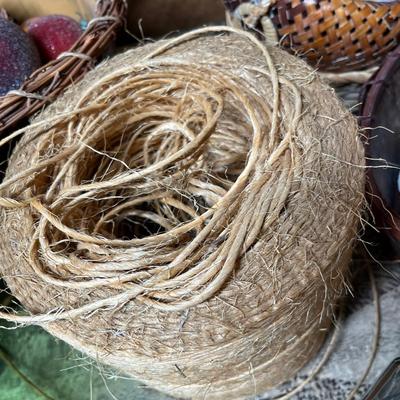 Assorment of crafting items