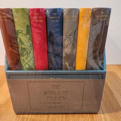 The world of Tolkien 6 Books Set sealed