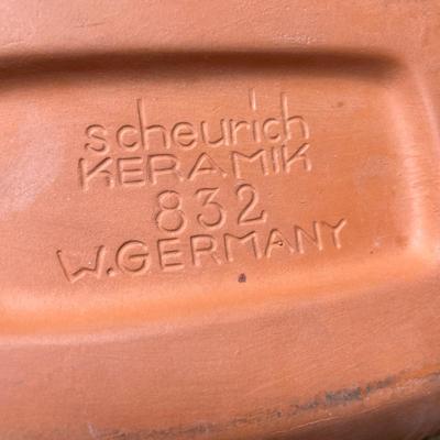 Terra Cotta baker