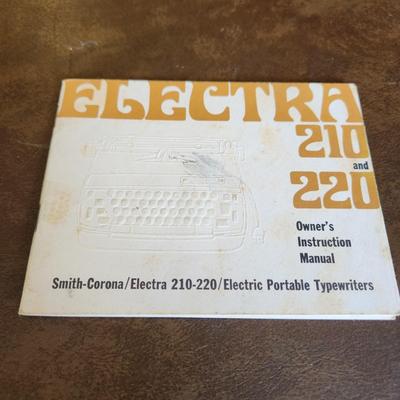 SCM Smith Corona Electra 210 Typewriter tested Working