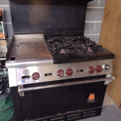Wolf Brand NSF Propane Gas Stove and Oven with Six Burner and Flat Top Cook Top Working Condition