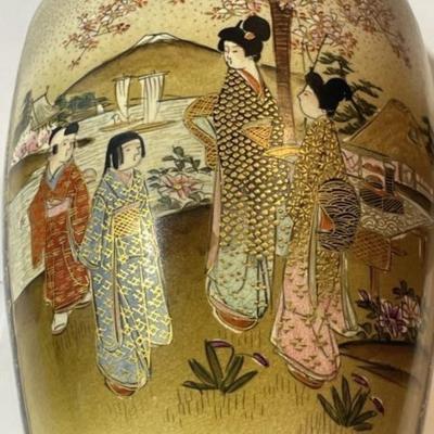 Scarce Japanese Cobalt-Ground Meiji Period (1868-1912) Satsuma Signed Base Vase w/2 Panels 7" Tall in VG Preowned Condition.