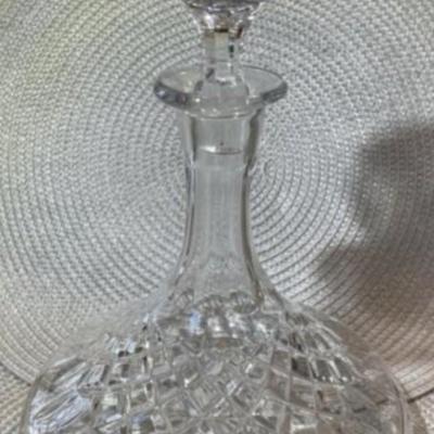 Vintage Mid-Century Leaded Glass Decanter 10.5" Tall with Matching Stopper in VG Preowned Condition.
