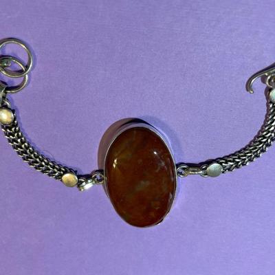 Vintage Nicely Made Carnelian Fashion Sterling Silver Bracelet in Good Preowned Condition.