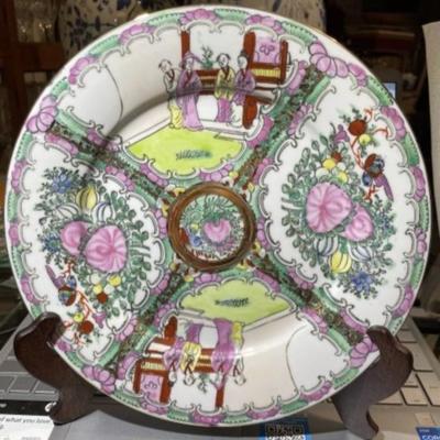 Vintage Rose Medallion 9.75" Diameter Plate Made in China with Wooden Plate Stand in Good Condition.