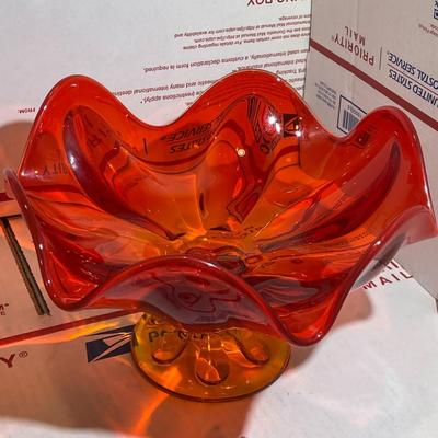 Mid-Century Amberina Glass Pedestal Bowl w/Ruffled Edge 9" Diameter in VG Preowned Condition.