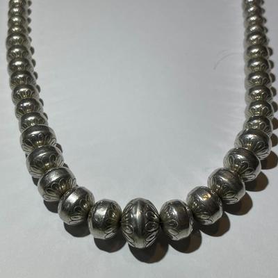Vintage Estate Carolyn Pollack Southwest Sterling Silver Graduated 8.3-17mm 24" Necklace 77-Grams TW in Good Condition.
