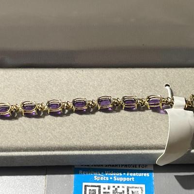 Ladies 14K Oval Amethysts & Diamond Chip Tennis Bracelet 5.4-Pennyweights TW 7" Long in VG Never Worn Condition as Pic'd.