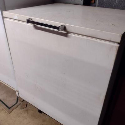 Citation 9.9 cubic foot Freezer Chest in Working Condition