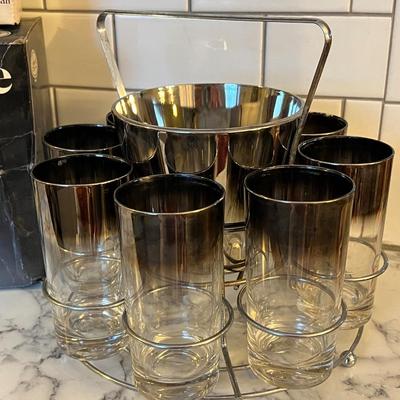 1950s Vitreon Queen’s Lustreware Lot