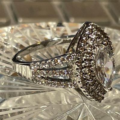 Vintage Never Worn Stauer Sterling Silver Fashion CZ Ring Size-7 in Very Good Condition.