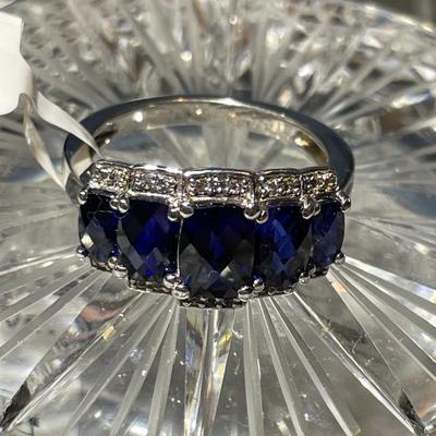 Vintage Never Worn Sterling Silver Fashion Spinel Synthetic Sapphire Ring Size-7 in Very Good Condition.